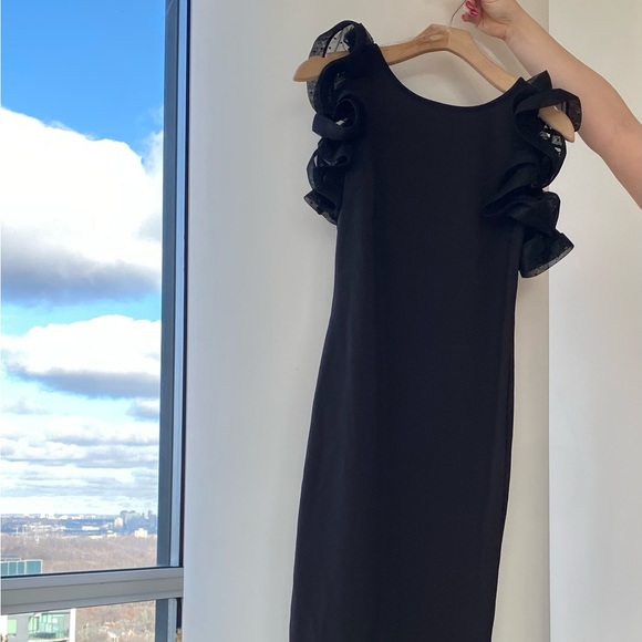 Honey bodycon black dress with low back and ruffle sleeves - Picture 3 of 3